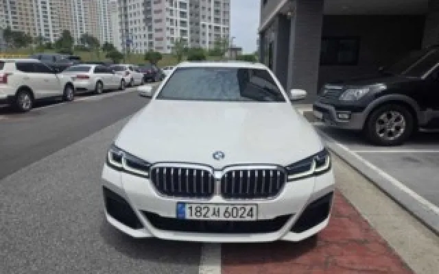 수원중고자동차문의 5시리즈 (G30) 530i M 스포츠 매물 사진 6 - 2022/09 30,950km