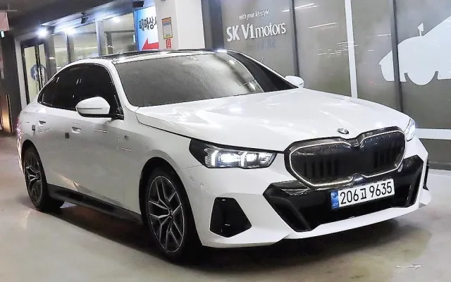 수원중고자동차문의 5시리즈 (G60) 520i 매물 사진 7 - 2024/02 21,944km